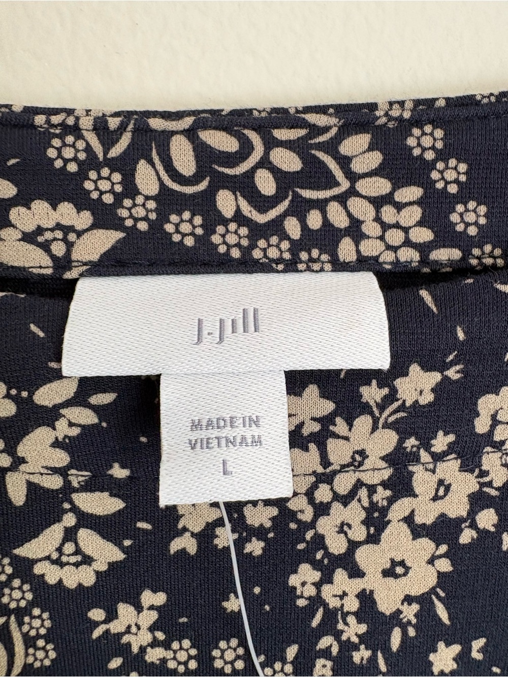 J. Jill Navy and Beige Paisley Short-Sleeve Dart-waist Knit Dress sz L NWT - Picture 7 of 12